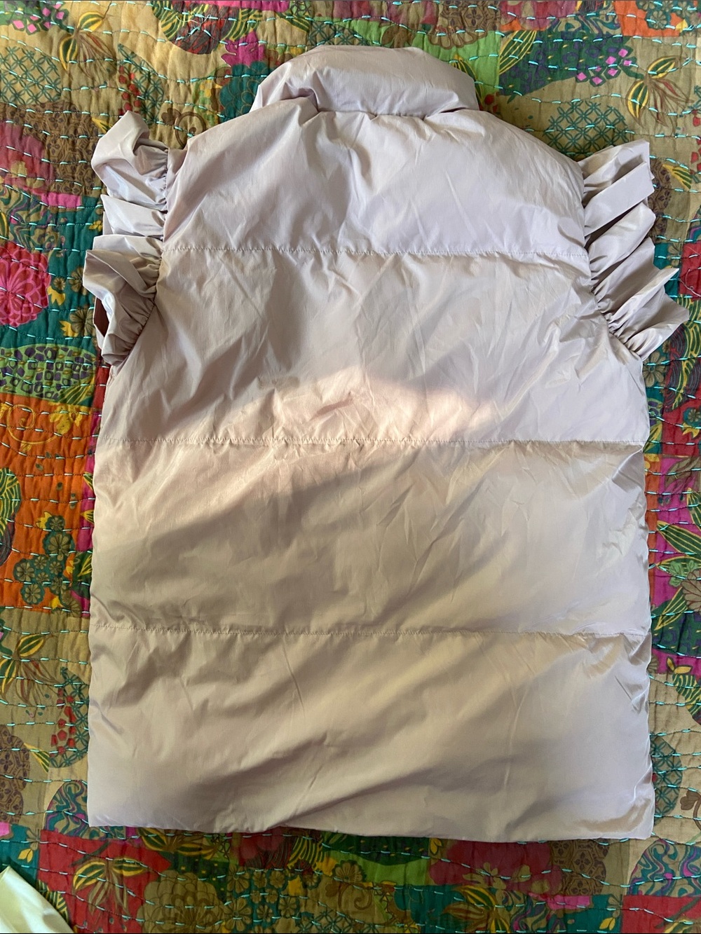 BUCKETLIST Soft Blush Puffy Ruffle Sleeve Vest M - Picture 7 of 9